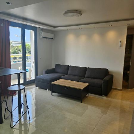 Nourhanne Marseille Bagian luar foto